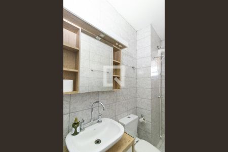 Banheiro de apartamento à venda com 1 quarto, 50m² em Partenon, Porto Alegre