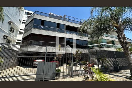 Apartamento à venda com 106m², 2 quartos e 1 vagaFachada