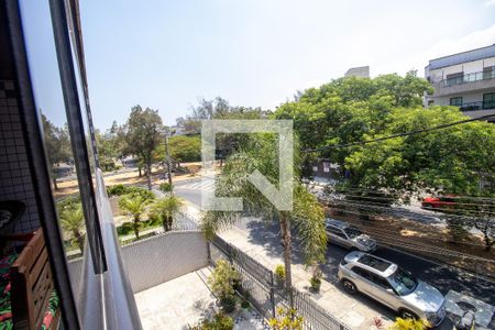 Apartamento à venda com 106m², 2 quartos e 1 vagaVaranda