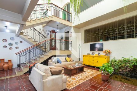 Sala 2 de casa para alugar com 4 quartos, 360m² em Medianeira, Porto Alegre