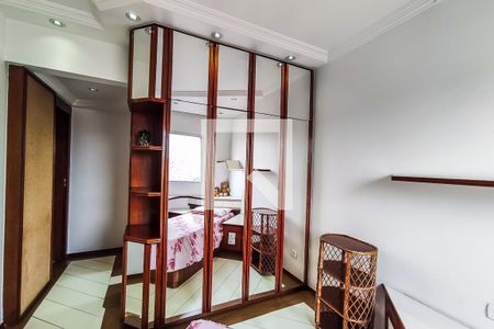 Apartamento à venda com 176m², 4 quartos e 3 vagas Apartamento à venda com 176m², 4 quartos e 3 vagasSuíte 2