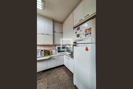 Apartamento à venda com 176m², 4 quartos e 3 vagas Apartamento à venda com 176m², 4 quartos e 3 vagasCozinha