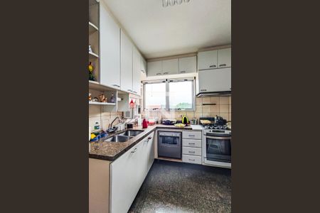 Apartamento à venda com 176m², 4 quartos e 3 vagas Apartamento à venda com 176m², 4 quartos e 3 vagasCozinha