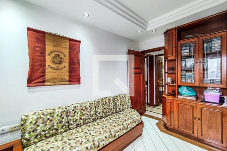 Apartamento à venda com 176m², 4 quartos e 3 vagas Apartamento à venda com 176m², 4 quartos e 3 vagasEscritório / Quarto