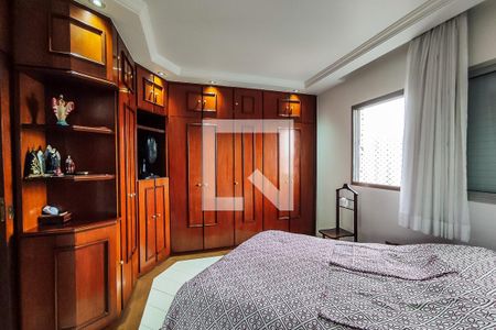 Apartamento à venda com 176m², 4 quartos e 3 vagas Apartamento à venda com 176m², 4 quartos e 3 vagasSuíte 1