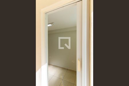 Casa de condomínio para alugar com 85m², 2 quartos e 2 vagasEscritório