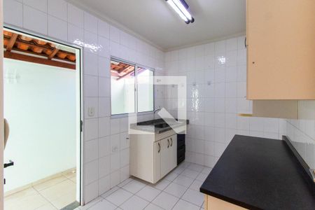 Casa de condomínio para alugar com 85m², 2 quartos e 2 vagasCozinha