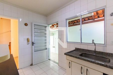 Casa de condomínio para alugar com 85m², 2 quartos e 2 vagasCozinha