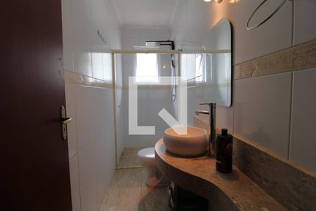 Casa à venda com 158m², 3 quartos e 2 vagasBanheiro da suíte