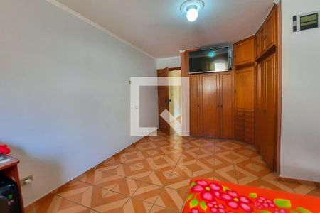 Casa à venda com 341m², 4 quartos e 2 vagasSuíte 2