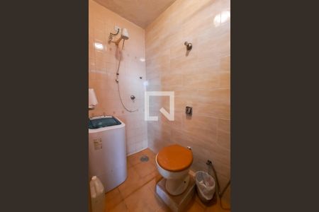 Casa à venda com 341m², 4 quartos e 2 vagasBanheiro de Serviço