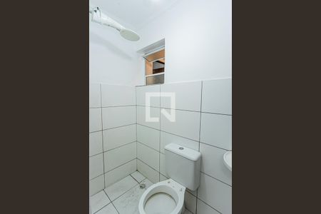 Banheiro de apartamento para alugar com 2 quartos, 45m² em Jardim Mangalot, São Paulo