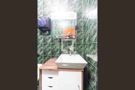 Casa para alugar com 240m², 4 quartos e 2 vagasBanheiro