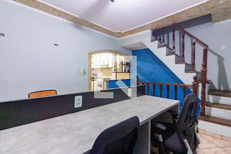 Sala 2 de casa para alugar com 4 quartos, 240m² em Jardim Roberto, Osasco