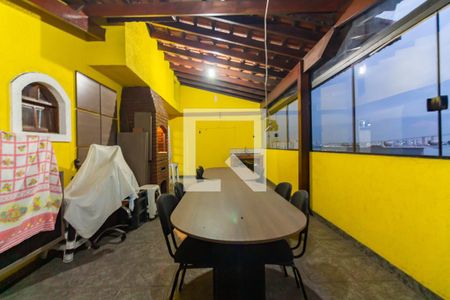 Casa para alugar com 240m², 4 quartos e 2 vagasCobertura
