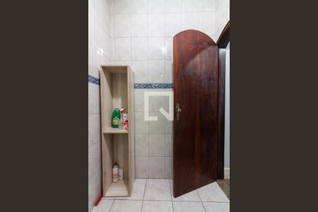 Casa para alugar com 240m², 4 quartos e 2 vagasBanheiro