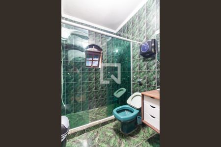 Casa para alugar com 240m², 4 quartos e 2 vagasBanheiro