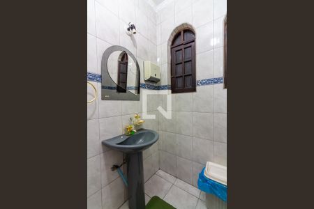 Casa para alugar com 240m², 4 quartos e 2 vagasBanheiro