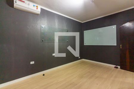 Casa para alugar com 240m², 4 quartos e 2 vagasSuíte