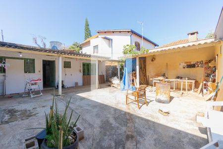 Casa à venda com 70m², 1 quarto e 2 vagasQuintal