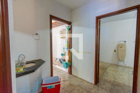 Casa à venda com 70m², 1 quarto e 2 vagasBanheiro Corredor