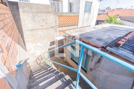 Casa à venda com 70m², 1 quarto e 2 vagasEscada