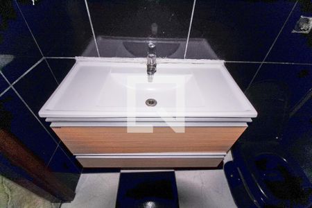 Casa à venda com 150m², 3 quartos e 2 vagas Casa à venda com 150m², 3 quartos e 2 vagasCasa 1 Banheiro