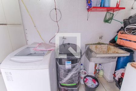 Casa à venda com 150m², 3 quartos e 2 vagas Casa à venda com 150m², 3 quartos e 2 vagasÁrea de Serviço