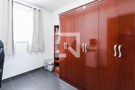 Quarto 1 de apartamento à venda com 2 quartos, 42m² em Jardim Leopoldina, Porto Alegre