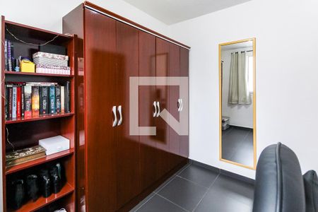 Quarto 1 de apartamento à venda com 2 quartos, 42m² em Jardim Leopoldina, Porto Alegre