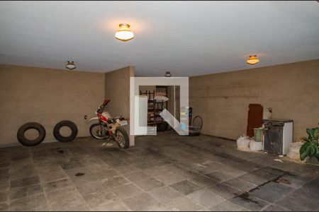 Casa à venda com 248m², 4 quartos e 4 vagasGaragem