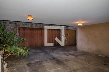 Casa à venda com 248m², 4 quartos e 4 vagasGaragem