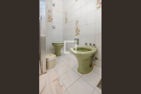 Casa à venda com 248m², 4 quartos e 4 vagasBanheiro da Suíte