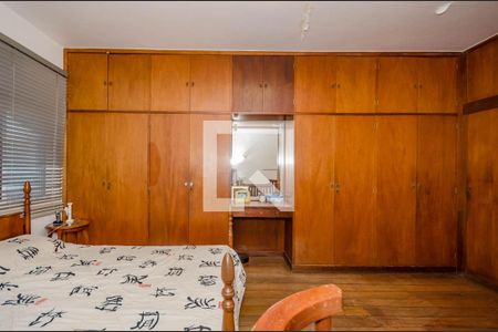 Casa à venda com 248m², 4 quartos e 4 vagasSuíte