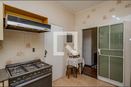 Casa à venda com 248m², 4 quartos e 4 vagasCozinha