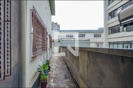 Casa à venda com 248m², 4 quartos e 4 vagasQuintal