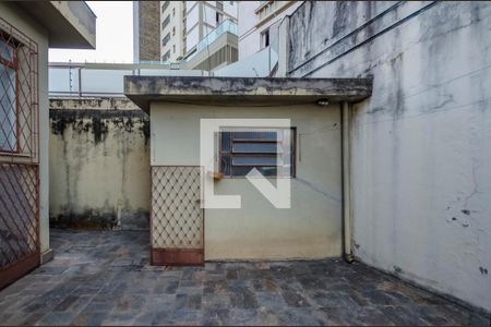 Casa à venda com 248m², 4 quartos e 4 vagasQuintal