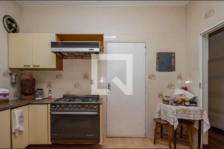 Casa à venda com 248m², 4 quartos e 4 vagasCozinha