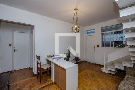 Casa à venda com 248m², 4 quartos e 4 vagasSala piso inferior