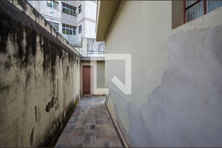 Casa à venda com 248m², 4 quartos e 4 vagasQuintal