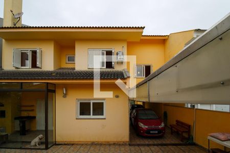 Casa à venda com 310m², 4 quartos e 4 vagas Casa à venda com 310m², 4 quartos e 4 vagasQuintal