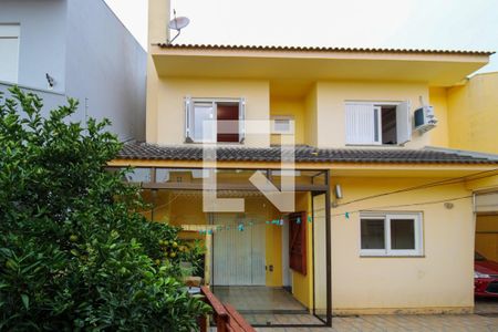 Casa à venda com 310m², 4 quartos e 4 vagas Casa à venda com 310m², 4 quartos e 4 vagasQuintal