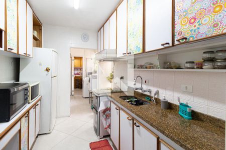 Apartamento à venda com 106m², 3 quartos e 1 vagaCozinha e área de serviço