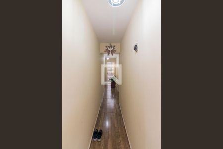 Casa à venda com 180m², 3 quartos e 3 vagasCorredor