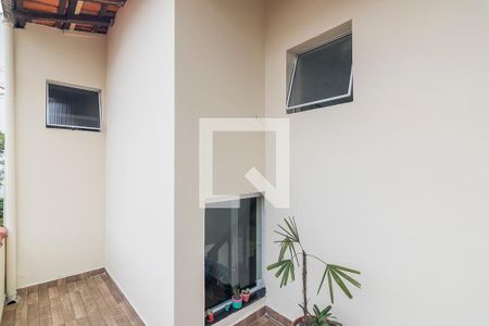 Casa à venda com 180m², 3 quartos e 3 vagasVaranda do Quarto 2