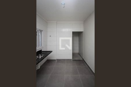 Cozinha de apartamento para alugar com 1 quarto, 35m² em Vila Ivone, São Paulo