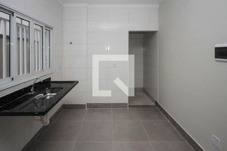 Cozinha de apartamento para alugar com 1 quarto, 35m² em Vila Ivone, São Paulo
