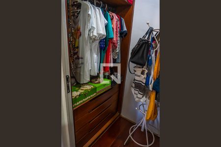 Apartamento à venda com 98m², 3 quartos e 1 vagaQuarto 2 - Armários