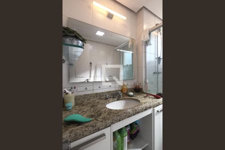 Apartamento à venda com 240m², 4 quartos e 3 vagasBanheiro 1