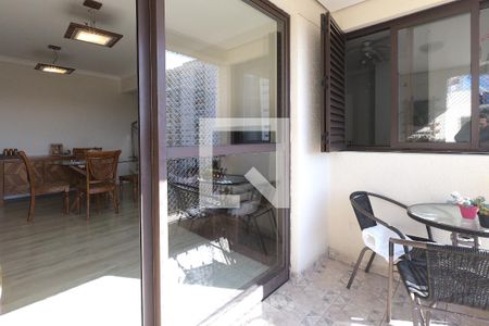 Apartamento à venda com 240m², 4 quartos e 3 vagasVaranda da sala 2
